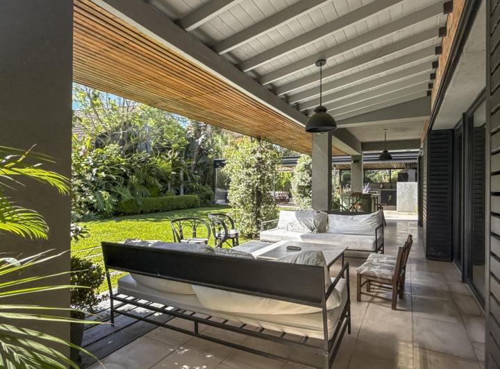 Casa · 550m² · 6 Ambientes · 1 Cochera