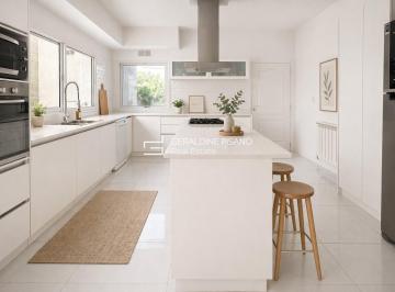 Casa · 250m² · 6 Ambientes · 2 Cocheras · Casa en Venta en Santa Teresa, Villanueva, Tigre