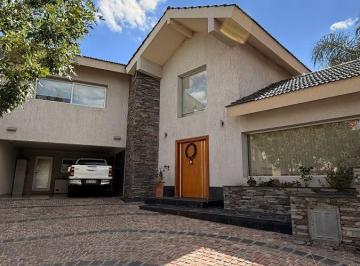 Casa de 10 ambientes, Guaymallén · Venta de Casa