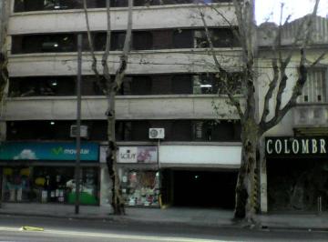 Garage , Recoleta · Cochera Amplia en Sta Fe Al 2800