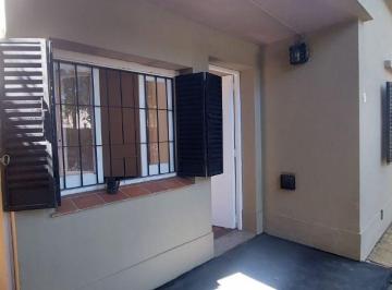 Casa de 3 ambientes, Vicente López · Casa en Alquiler Entrada Auto y Jardin