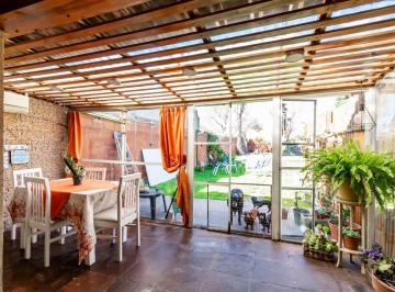 Casa · 174m² · 6 Ambientes · Venta Permuta Casa Pileta Jardin Apto Crédito Ituzaingo Castelar/