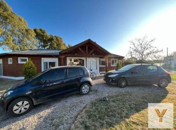 Casa · 120m² · 3 Ambientes · 1 Cochera · Casa en Venta - 2 Dorm. 2 Baños 1 Cochera - 800 m² - Bahía Blanca