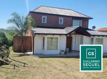 Casa de 6 ambientes, Mendiolaza · Casa en Venta Country 4 Hojas C/tremendo Quincho/mendiolaza