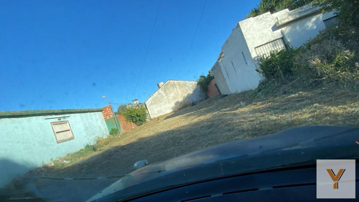 Terreno en venta 224m² en Barrio La Juanita, orientación norte