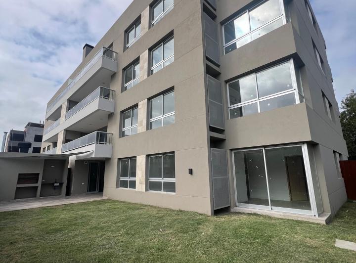Departamento · 96m² · 4 Ambientes · 2 Cocheras