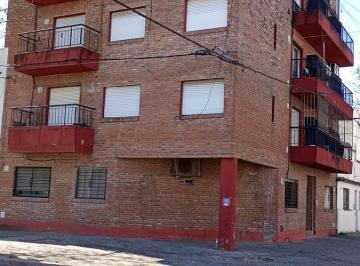 Departamento · 41m² · 3 Ambientes · Venta - Departamento - 2 Dorm. - 2° Piso por Escalera - Rioja 4490 - Echesortu - Rosario