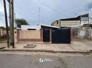 Casa · 194m² · 4 Ambientes · 3 Cocheras · Casa en Venta Tres Dorm. Barrio Ameghino Norte