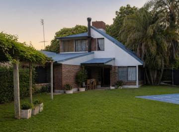 Quinta vacacional · 126m² · 7 Ambientes · 1 Cochera · Casa Quinta en Sauce Viejo, Santa Fe