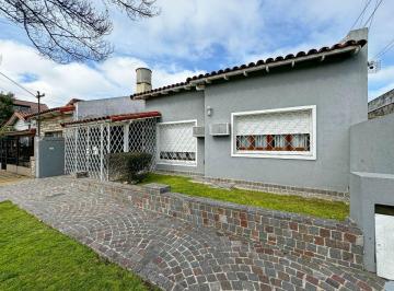 Casa de 4 ambientes, Morón · Casa 4 Ambientes con Pileta en Castelar