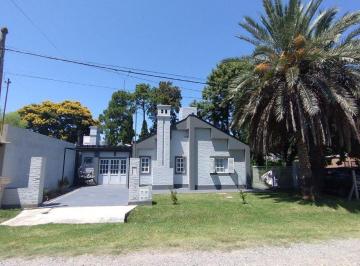 Casa de 5 ambientes, Santo Tomé · Casa de 2 Dorm. y Pileta en Excelente Estado en La Tatenguita