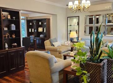 Casa · 5 Ambientes · Chalet