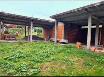 Terreno · Lote en Venta - Tanti - Construccion a Terminar