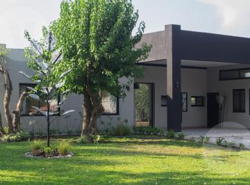 Casa · 200m² · 6 Ambientes · 2 Cocheras · Casa en Venta, Canning - Barrio San Eliseo