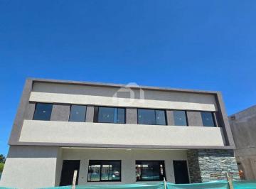 Casa · 121m² · 4 Ambientes · 2 Cocheras · Casa en Venta en Springpark Pilar, Pilar, G. B. a. Zona Norte