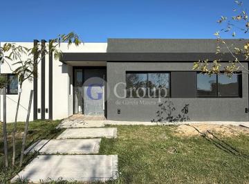 Casa · 150m² · 4 Ambientes · 1 Cochera · Casa en Obra en Venta en Santa Sofia, Pilar del Este