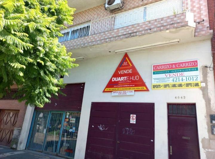 Departamento · 230m² · 8 Ambientes · 1 Cochera