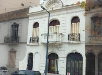 PH · 190m² · 6 Ambientes · PH en Parque Patricios