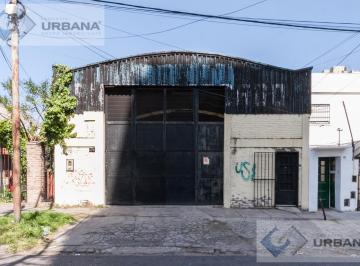 Local comercial · 560m² · 2 Ambientes · Excelente Galpón 150 m de Avda Yrigoyen