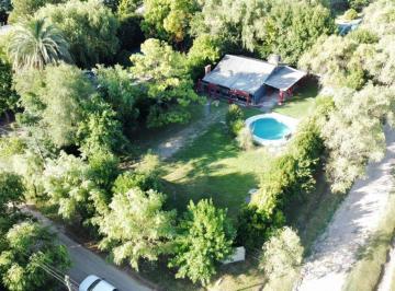 Quinta vacacional de 4 ambientes, Brandsen · Casaquinta Sobre Lote de 1264 m², La Dolly, Brandsen, Buenos Aires.