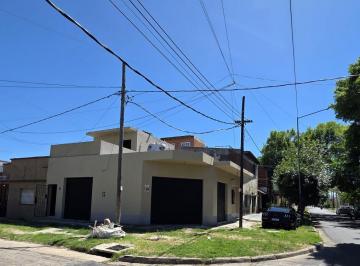 Depósito , Lanús · Deposito con Oficinas a Nuevo
