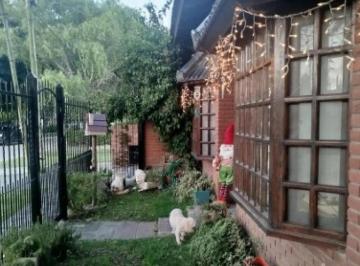 Casa · 286m² · 5 Ambientes · Casa en Venta - 4 Dorm. 3 Baños - Mar del Plata