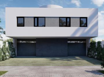 Casa · 130m² · 4 Ambientes · 2 Cocheras · Casa en Tierra Mansa