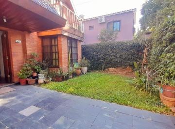 Casa · 164m² · 4 Ambientes · 1 Cochera · Florida Mitre - Chalet 4 Amb con Jardín y Cochera!