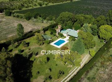 Casa · 297m² · 4 Ambientes · 2 Cocheras · Casa Quinta en Venta en Cuadro Benegas - San Rafael, Mendoza | 1.3 Has de Parque y Piscina