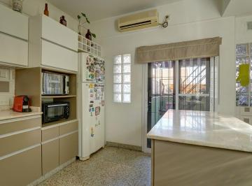PH · 150m² · 5 Ambientes · PH en Flores