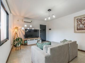 Departamento · 74m² · 3 Ambientes · 1 Cochera · 3 Ambientes Bernal Centro. Terraza Propia. Cochera