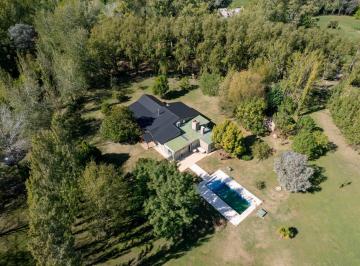 Campo · 360m² · 5 Ambientes · 2 Cocheras · Casa en Venta en San Andres de Giles El Chamical