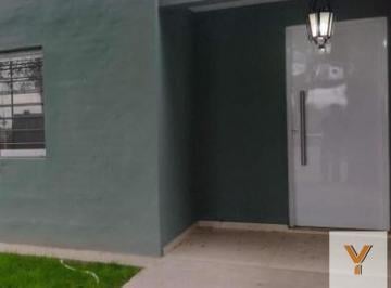 Casa · 200m² · 4 Ambientes · 2 Cocheras · Casa en Venta - 3 Dorm. 2 Baños - Córdoba