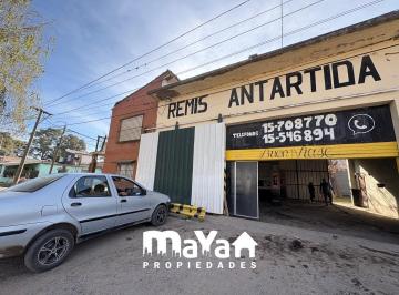 Bodega-Galpón · 347m² · 5 Ambientes · Alquiler en Block Zarate