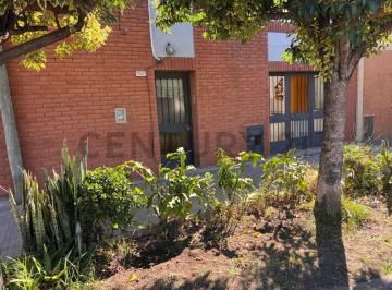 Casa · 95m² · 3 Ambientes · 1 Cochera · Casa en Venta