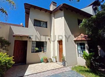 Casa · 162m² · 5 Ambientes · 2 Cocheras · Venta Casa Bella Vista 5 Ambientes Apta Credito Hipotecario