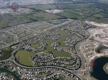 Terreno · 1000m² · Venta de Terreno con Salida Al Rio en San Benito, Villanueva, Tigre