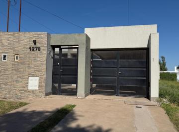 PH · 79m² · 4 Ambientes · 1 Cochera · PH en Barrio La Cañada