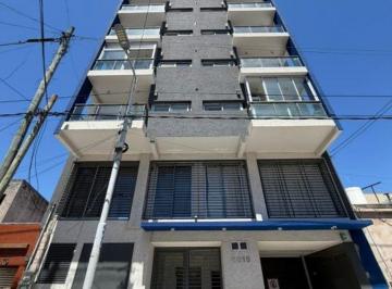 Departamento de 2 ambientes, Avellaneda · Departamento Moderno Tipo Semipiso de 2 Ambientes Amoblado Sobre Av Belgrano (Muy Buena Ubicacion).