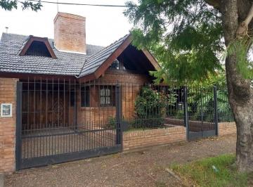 Casa · 250m² · 6 Ambientes · 1 Cochera · Venta de Casa 6 Ambientes, Ituzaingó Norte