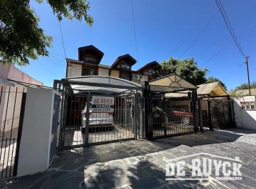 Casa · 90m² · 4 Ambientes · 1 Cochera · Triplex en Venta en Quilmes Oeste