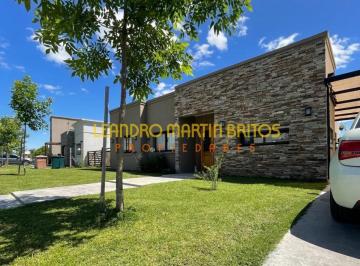Casa · 110m² · 4 Ambientes · Casa en Venta en Villa Rosa