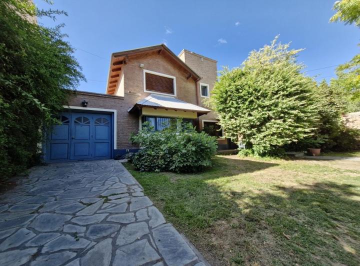 Casa · 282m² · 6 Ambientes
