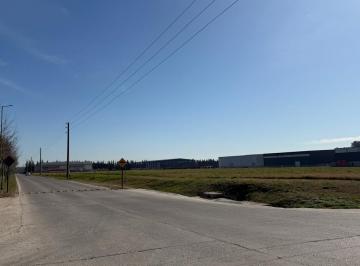 Terreno , Ezeiza · Acceso Directo de La Calle Principal 33.137 m Terreno Industrial Unico