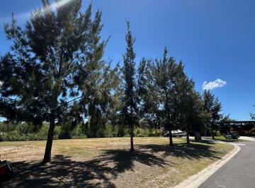 Terreno , Escobar · Excelente Lote de 916 m² con Salida Al Río – Orientación Norte - Barrio El Naudir