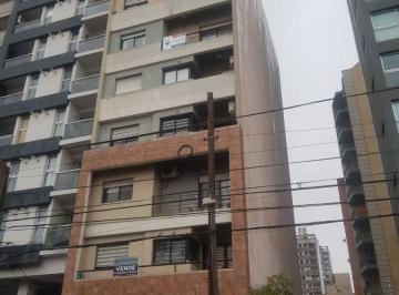 Departamento de 2 ambientes, Lomas de Zamora · Semipiso con Cochera, Bajo Entorno Residencial y a Pasos del Cento.