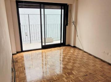 Departamento · 50m² · 3 Ambientes · Vta Hermoso 3 Amb con Balcón, Exc Ubic. Almagro/caballito