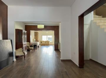 Casa · 537m² · 8 Ambientes · 3 Cocheras · Casa en Venta 4 Dorm. en Zona Sur Ubicación Estrategica