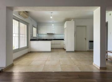 Casa · 537m² · 8 Ambientes · 3 Cocheras · Casa en Venta 4 Dorm. en Zona Sur Ubicación Estrategica