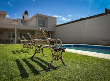 Casa · 537m² · 8 Ambientes · 3 Cocheras · Casa en Venta 4 Dorm. en Barrio Crisol Excelente Ubicación